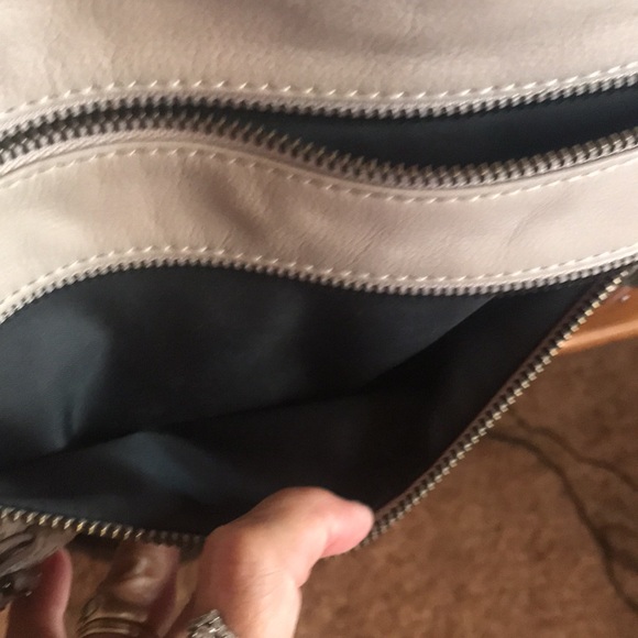 ELLIOT LUCCA SHOULDER BAG - Picture 4 of 11